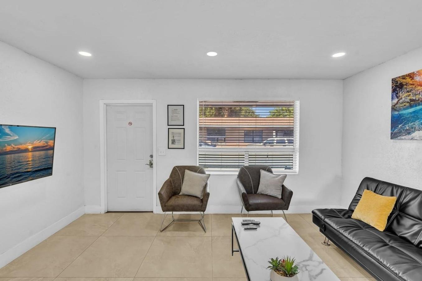 New Stylish 2 Bdrm Mins To Beach & Aventura Mall Hallandale Beach Luaran gambar